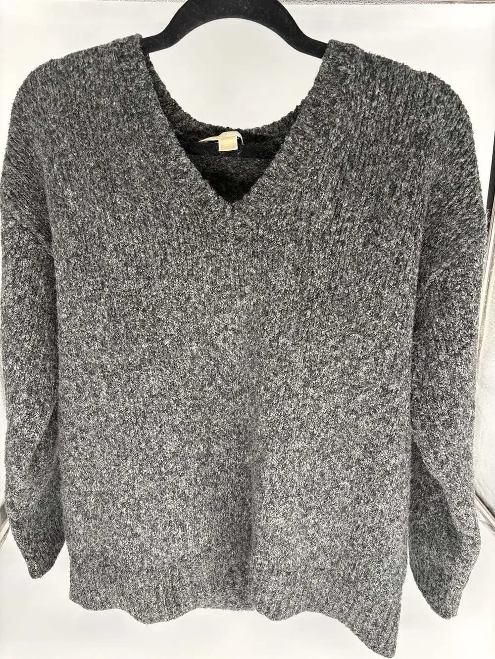 Michael Kors Gray Marled V-Neck Sweater. Women’s Size Large.